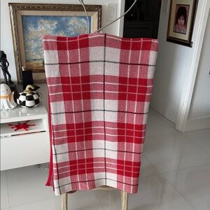 Well Dressed Home  Red/White/Black Plaid 100%Cotton Throw Blanket
